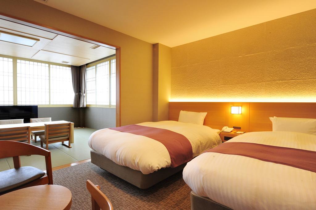 傳統日式旅館 Hot Spring Ikoino Yuyado Iroha 4*